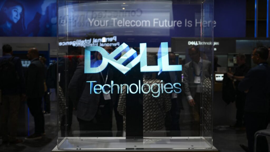 Dell stock pops as company ups long-term revenue growth expectations Dell stock pops as company ups long-term revenue growth expectations
