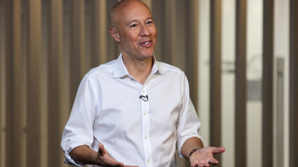 How Jeff Bezos convinced Lyft CEO to quit Microsoft, join Amazon in the 90s How Jeff Bezos convinced Lyft CEO to quit Microsoft, join Amazon in the 90s