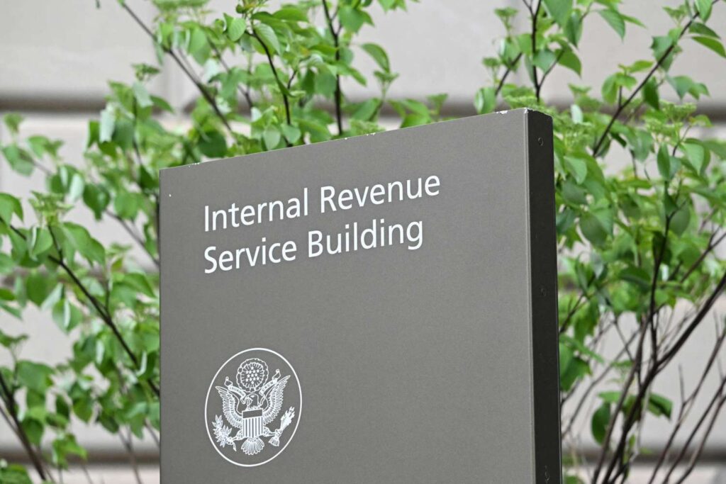 IRS Releases 2026 Tax Brackets and Standard Deduction