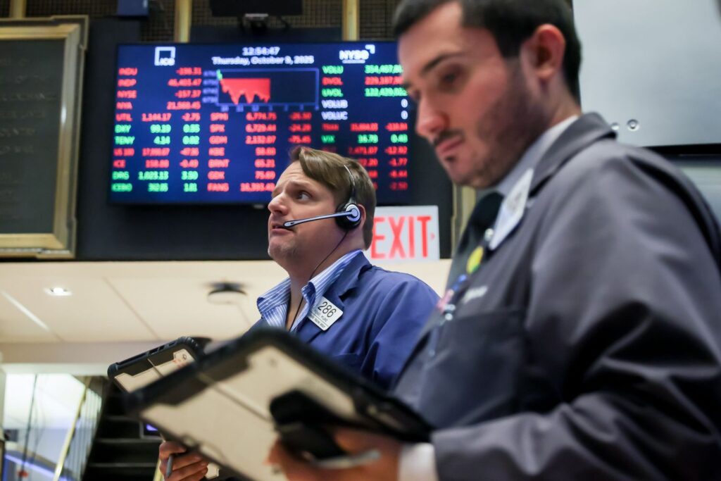 Index Plunges as Trump Threatens Hiking Tariffs on China Index Plunges as Trump Threatens Hiking Tariffs on China