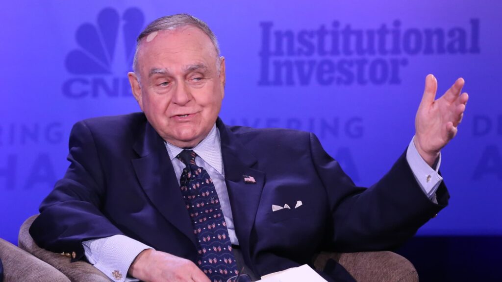 Leon Cooperman says we’ve reached the stage of the bull market that Warren Buffett warned about Leon Cooperman says we’ve reached the stage of the bull market that Warren Buffett warned about