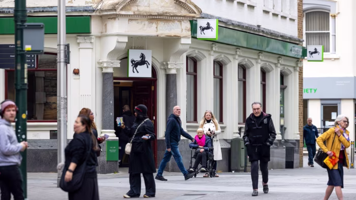 Lloyds stumbles in its wealth management dash for cash Lloyds stumbles in its wealth management dash for cash