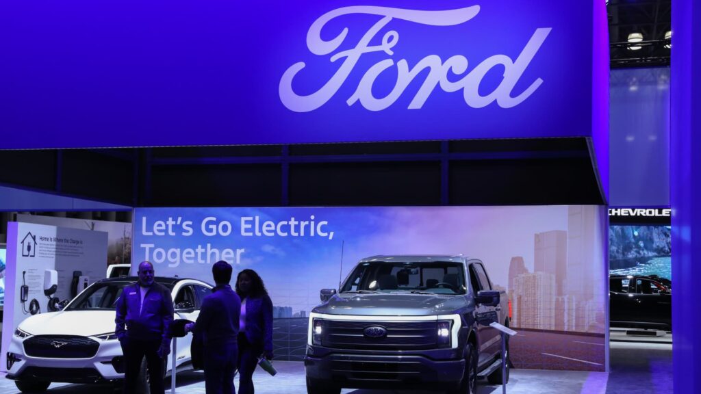 Record EV sales lead GM, Ford to 8% increases in Q3 U.S. auto sales Record EV sales lead GM, Ford to 8% increases in Q3 U.S. auto sales