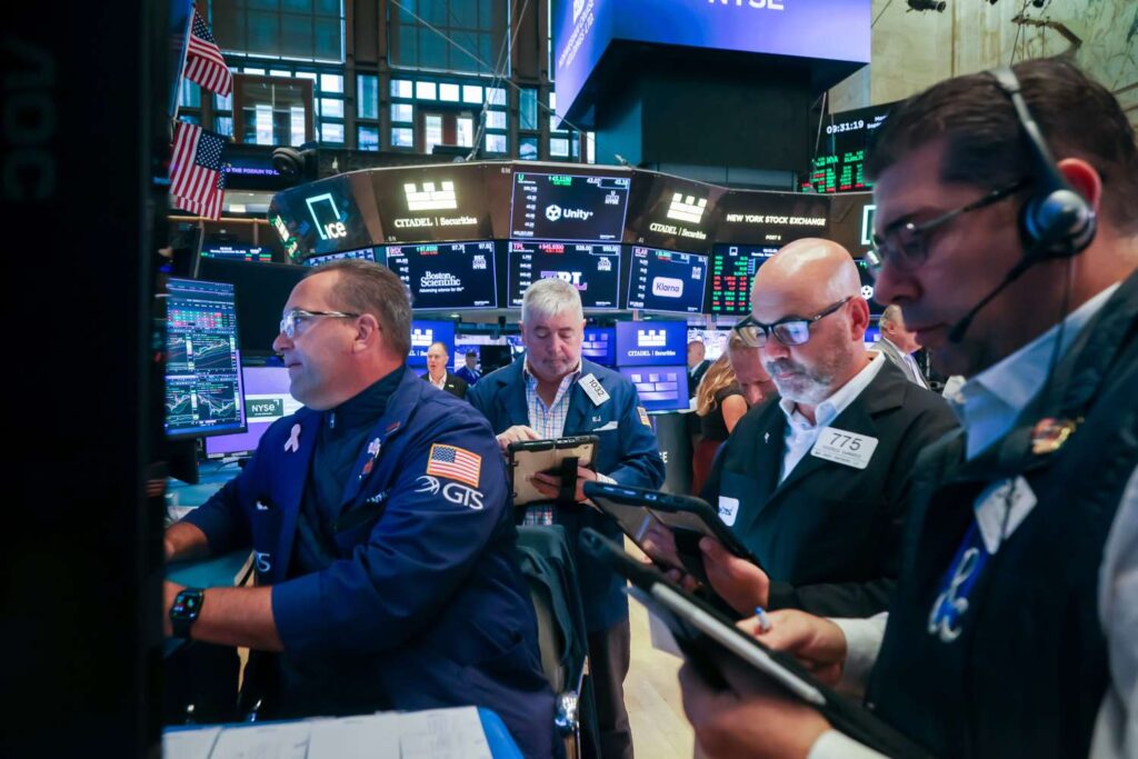 Stock Indexes Shake Off US Government Shutdown; S&P 500 Hits All-Time High; Nike Rises After Surprising Sales Growth
